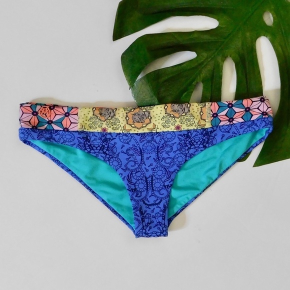 MAAJI Reversible Bikini Bottoms Tiger Steampunk Geometric Solid Beach Small - Picture 1 of 12